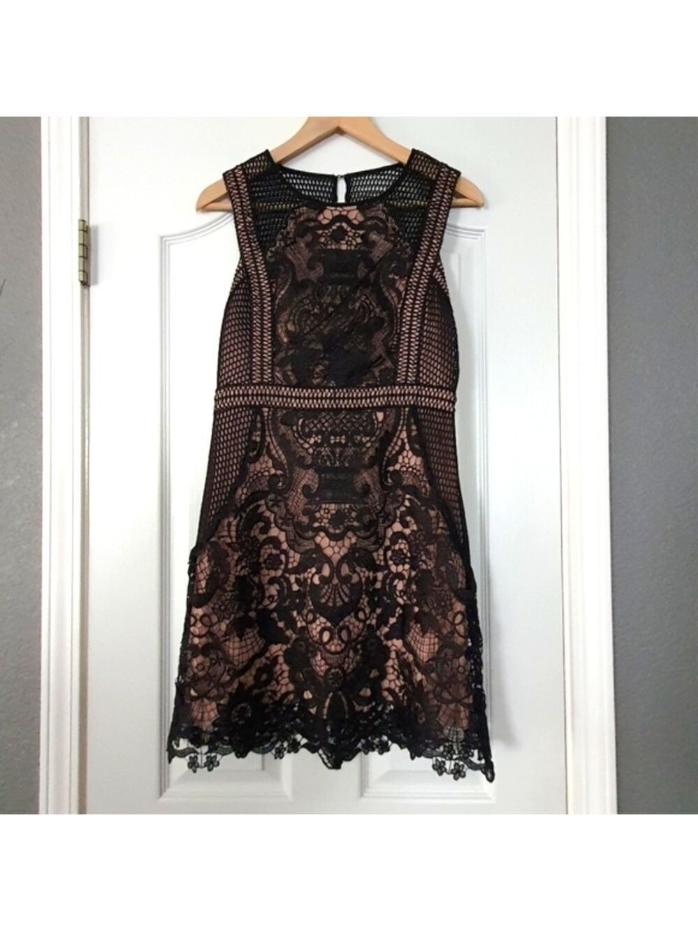 Aqua Fishnet and Lace Dress Womens M Black Nude Cocktail Party Keyhole Back